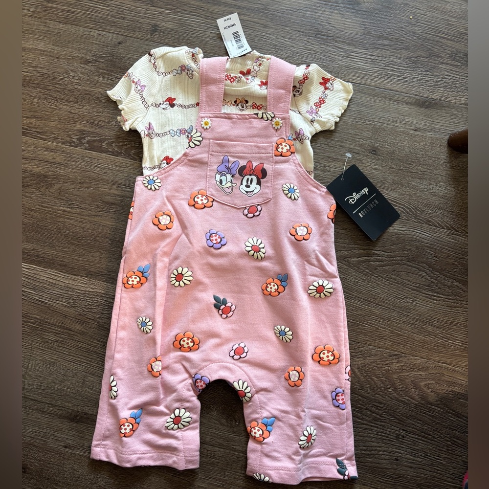Minnie& Daisy overall and inner ribbed tee 2pc set. Baby 12m . Boxlunch NWT
